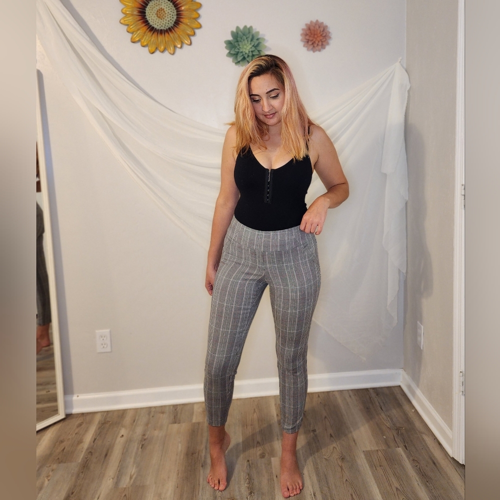 Women's pants size small